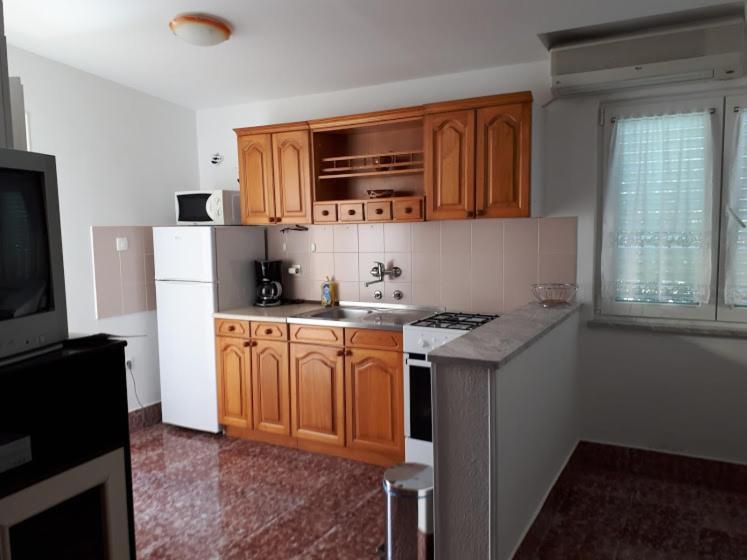 Apartments Rovis Tar-Vabriga ภายนอก รูปภาพ
