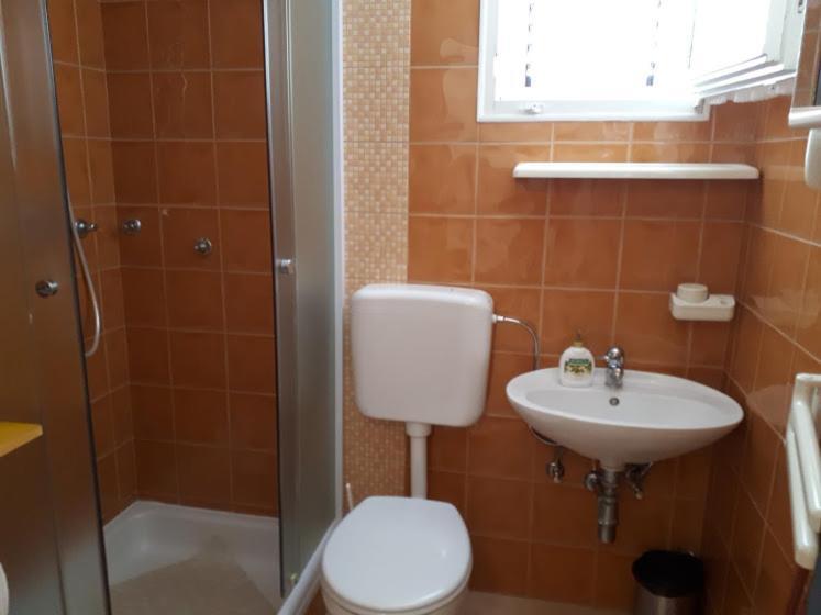 Apartments Rovis Tar-Vabriga ภายนอก รูปภาพ