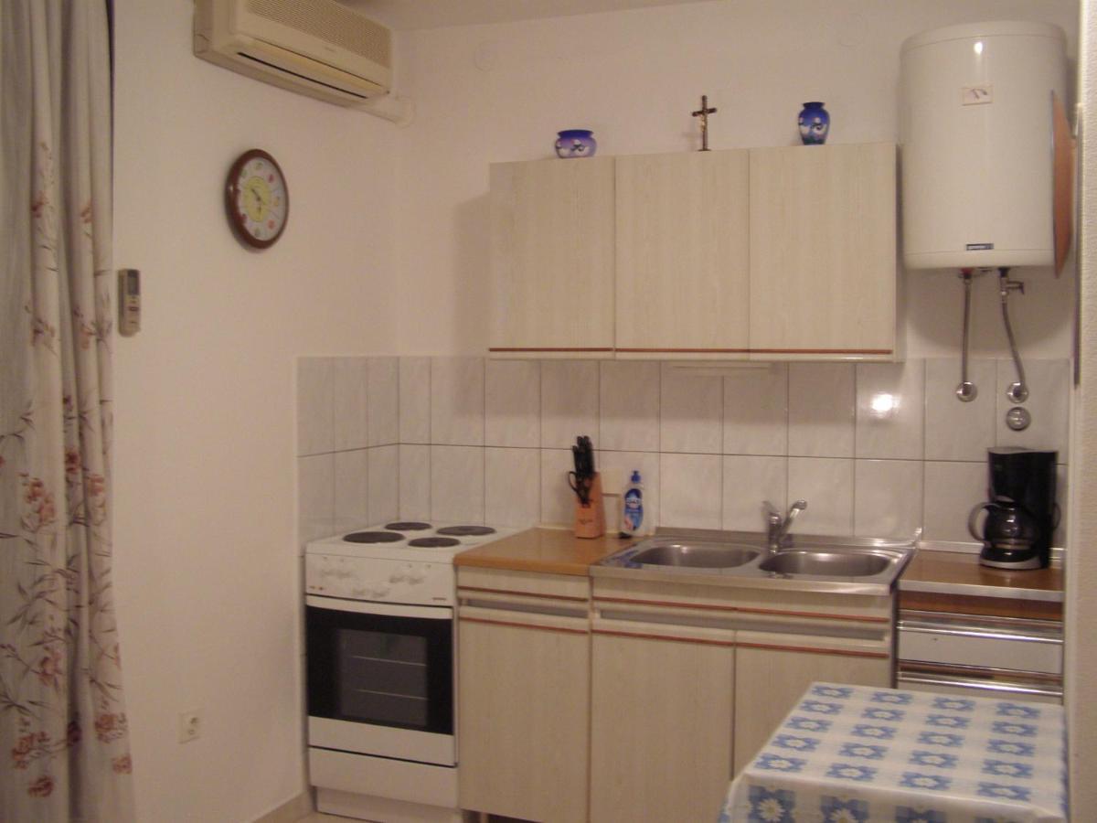 Apartments Rovis Tar-Vabriga ภายนอก รูปภาพ